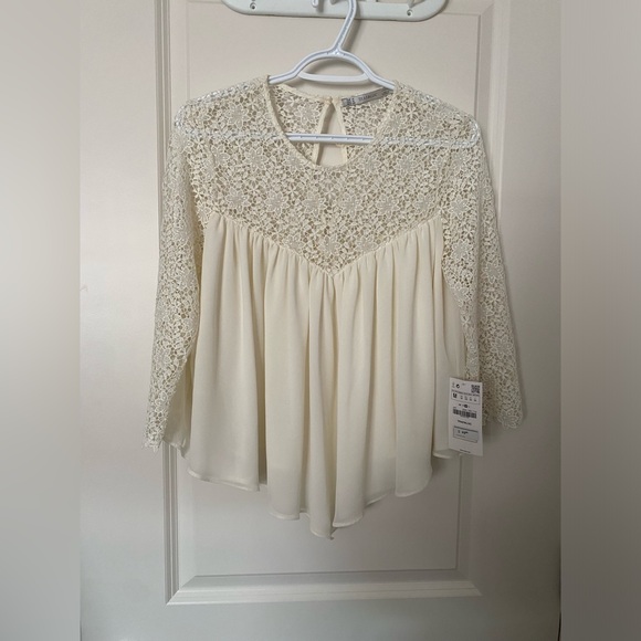 Beautiful Zara Blouse - Picture 1 of 6